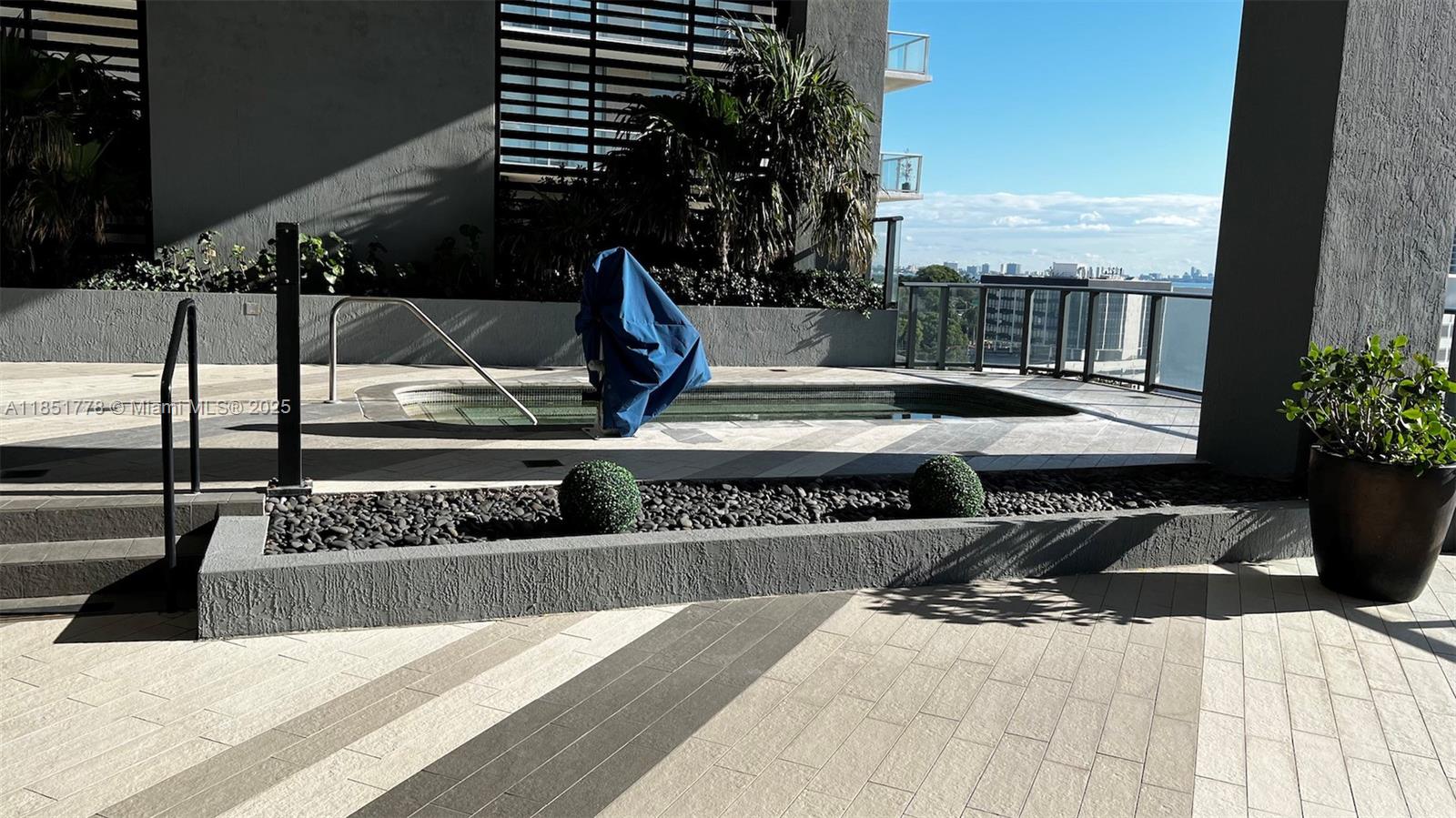 3401 MIDTOWN CONDO - Residential