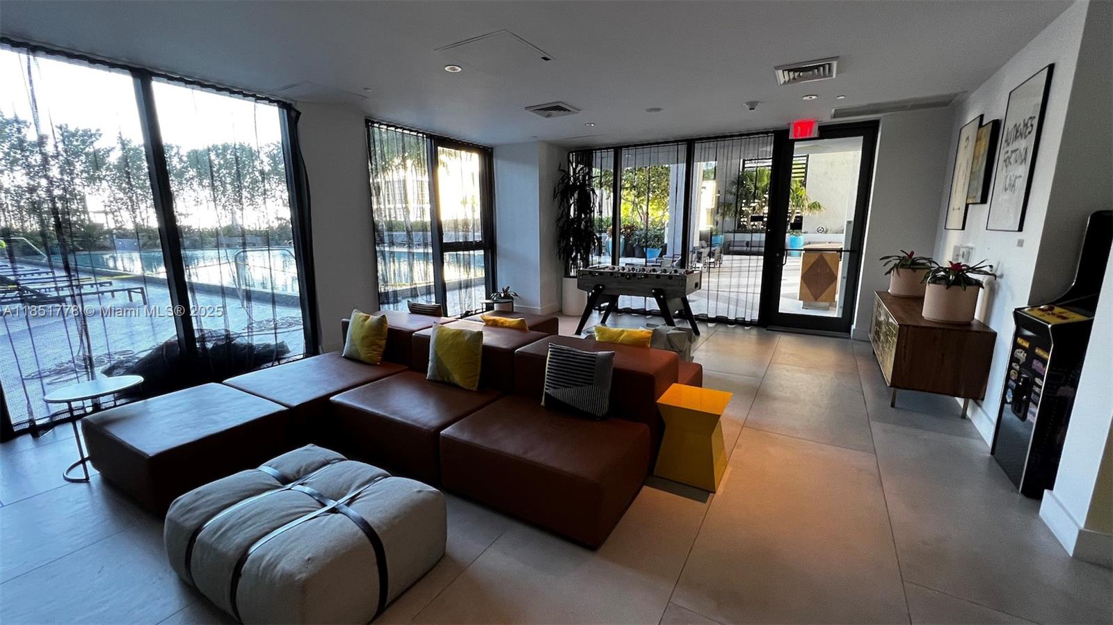 3401 MIDTOWN CONDO - Residential