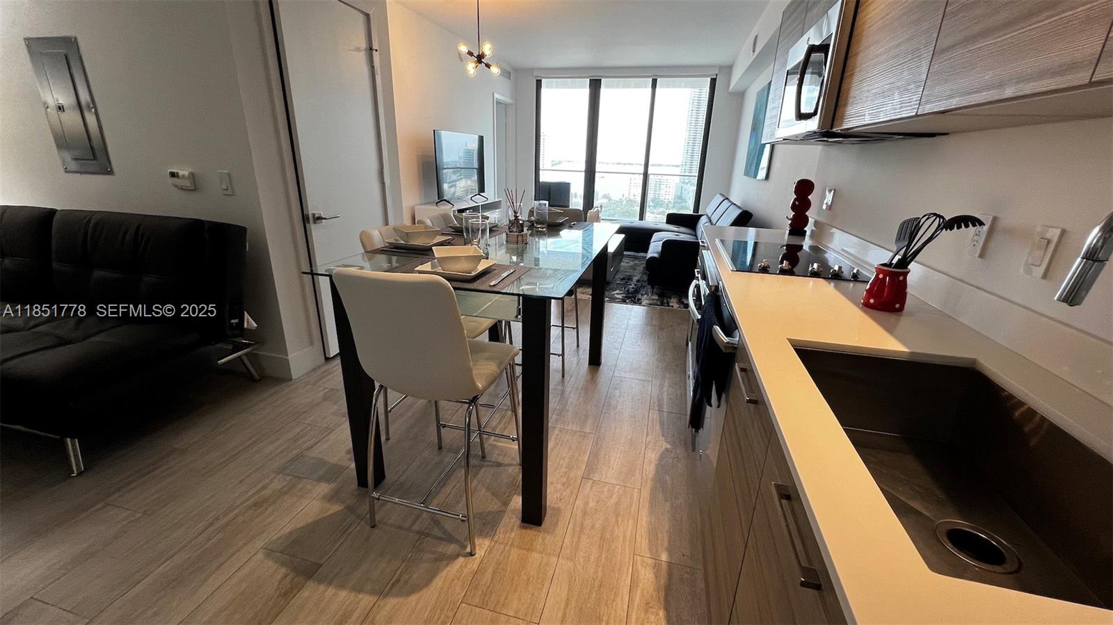 3401 MIDTOWN CONDO - Residential