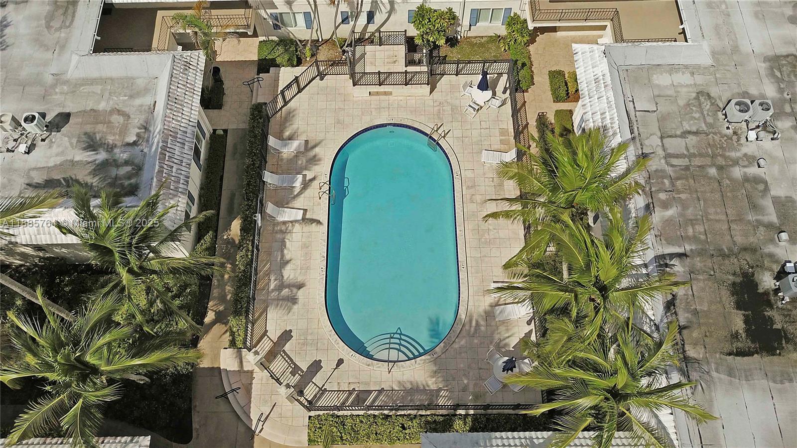 MONTEREY GARDENS OF PINEC - Residential