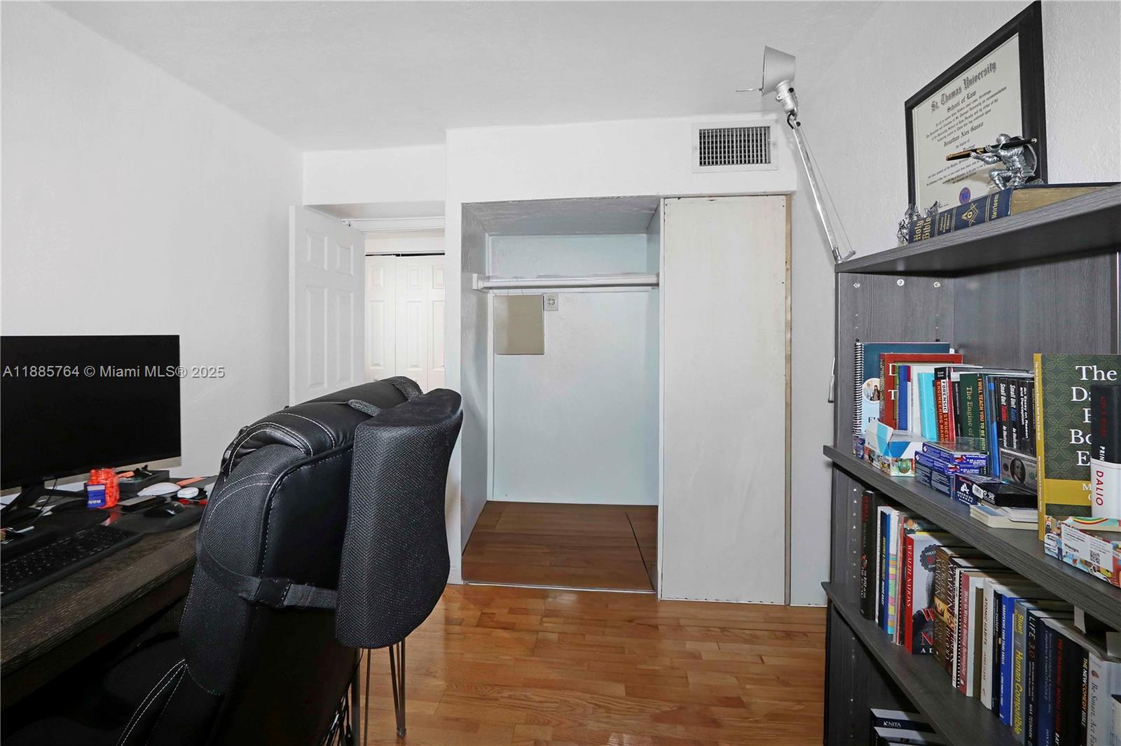 MONTEREY GARDENS OF PINEC - Residential