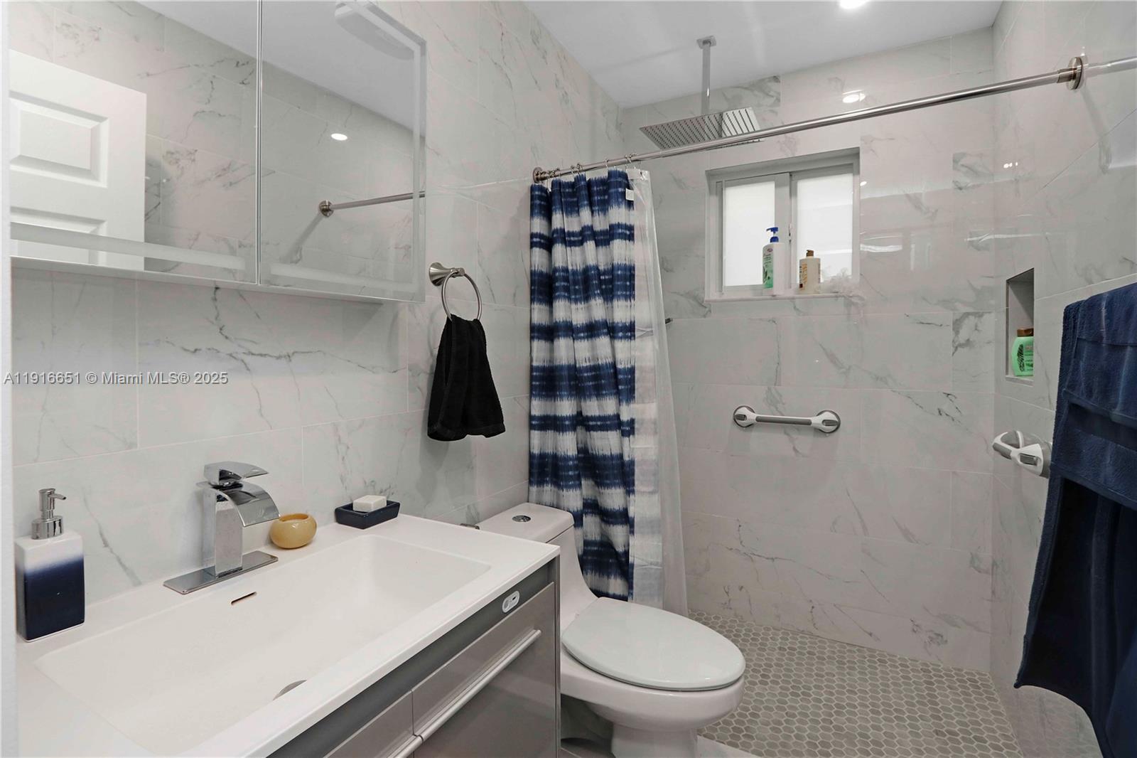 MEADOW WOOD MANOR SEC 3 - Residential