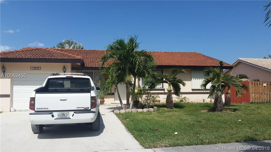 THE PROPERTY IS OCCUPIED AND TRESPASSERS WILL BE ARRESTED. DO NOT SEND CLIENTS BY WITHOUT AN APPOINTMENT. SHOWINGS WILL BE ON SATURDAYS ONLY. IF YOU BUYER APPROACHES THE HOME WITHOUT A REALTOR OR AN APPOINTMENT THE SELLER WILL NOT ENTERTAIN YOUR OFFER.  Beautiful home. Home located near Shopping Centers & Restaurants. Great neighborhood to live in. Home has patio and ground pools.
All offers are contingent upon final management approval and should not be considered accepted until it is fully executed.