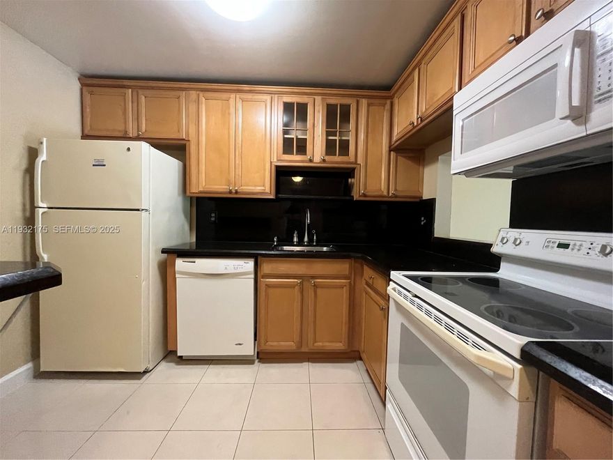 Nice 1/1 on 3rd floor in elevator building with nice kitchen, laminate floors and screened in balcony in an elevator building. Laundry room available on same floor. QUICK HOA APPROVAL. Proof of funds and advance schedule showing required since tenant in place paying $1,575 until 8/31/2026.
