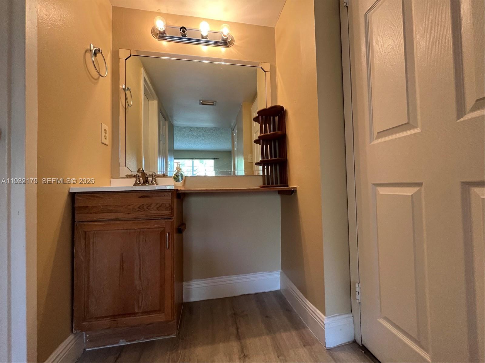 HERITAGE CIRCLE CONDO - Residential