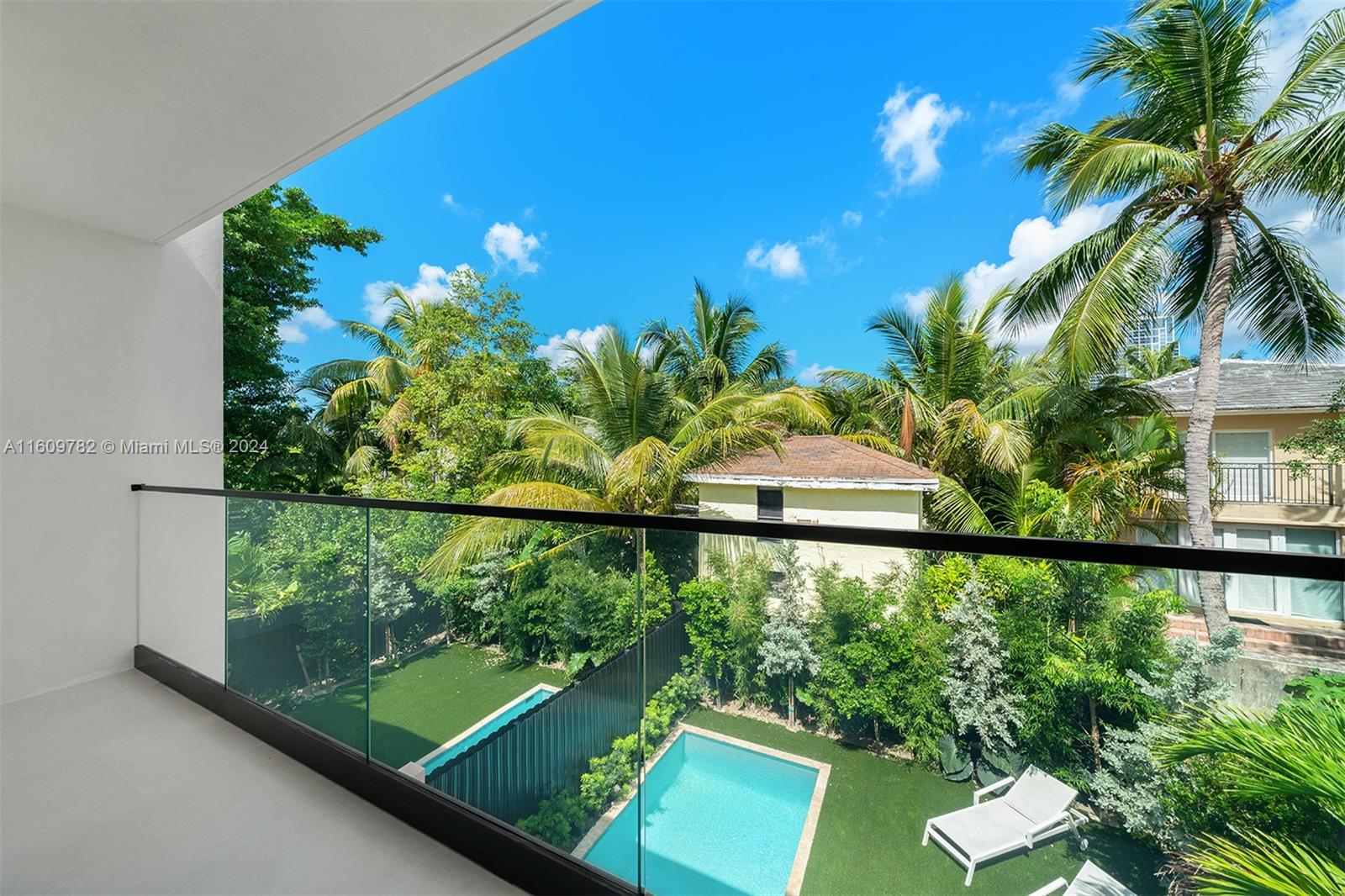 PALMHURST - Residential