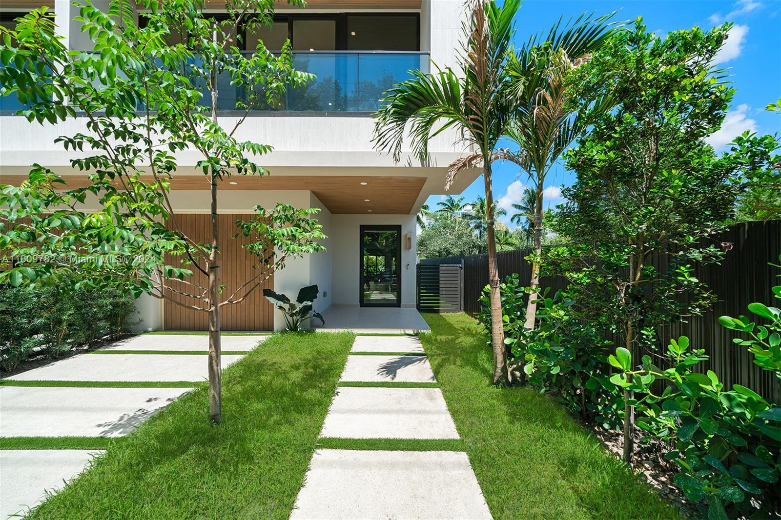 PALMHURST - Residential