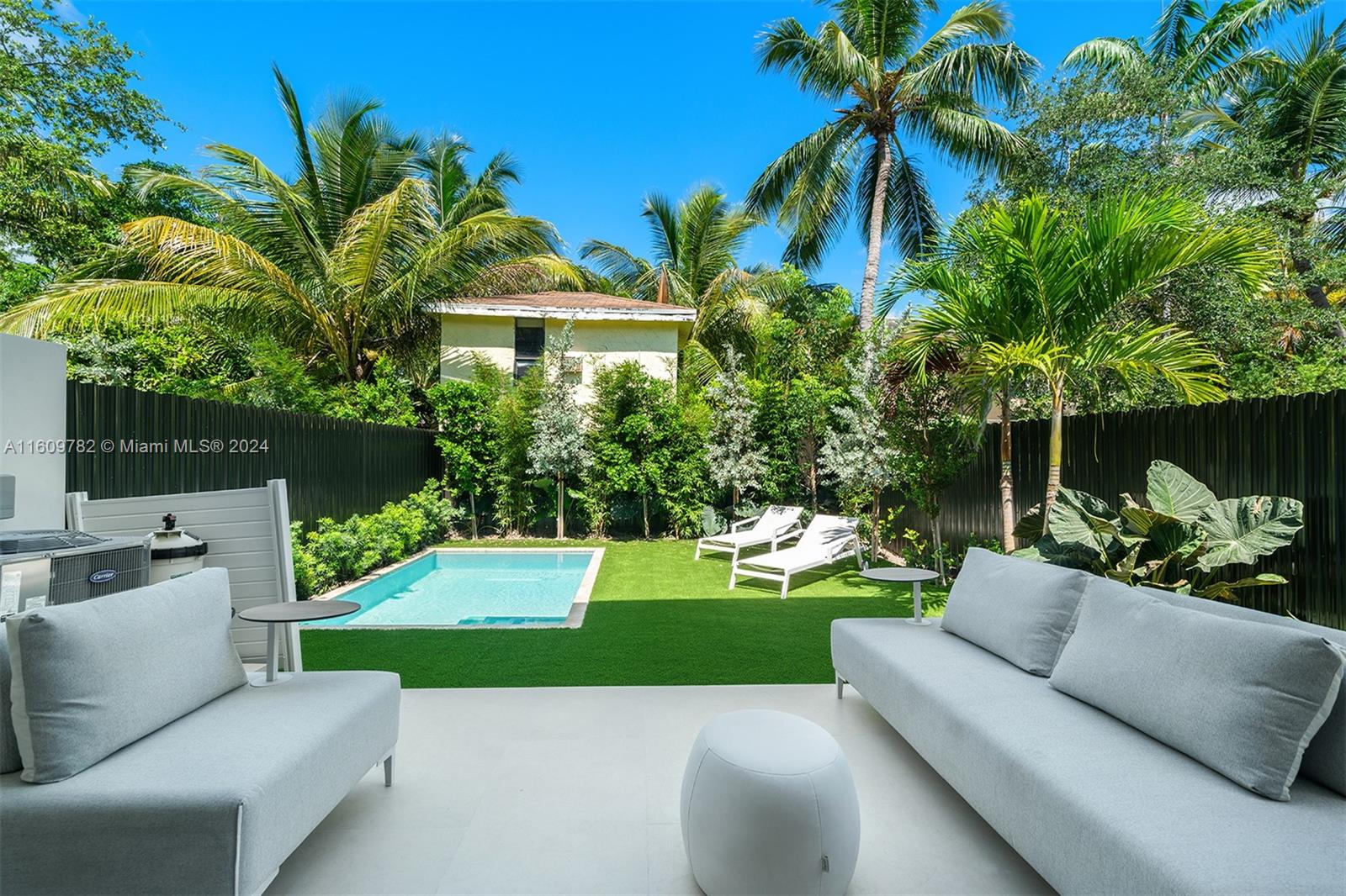 PALMHURST - Residential