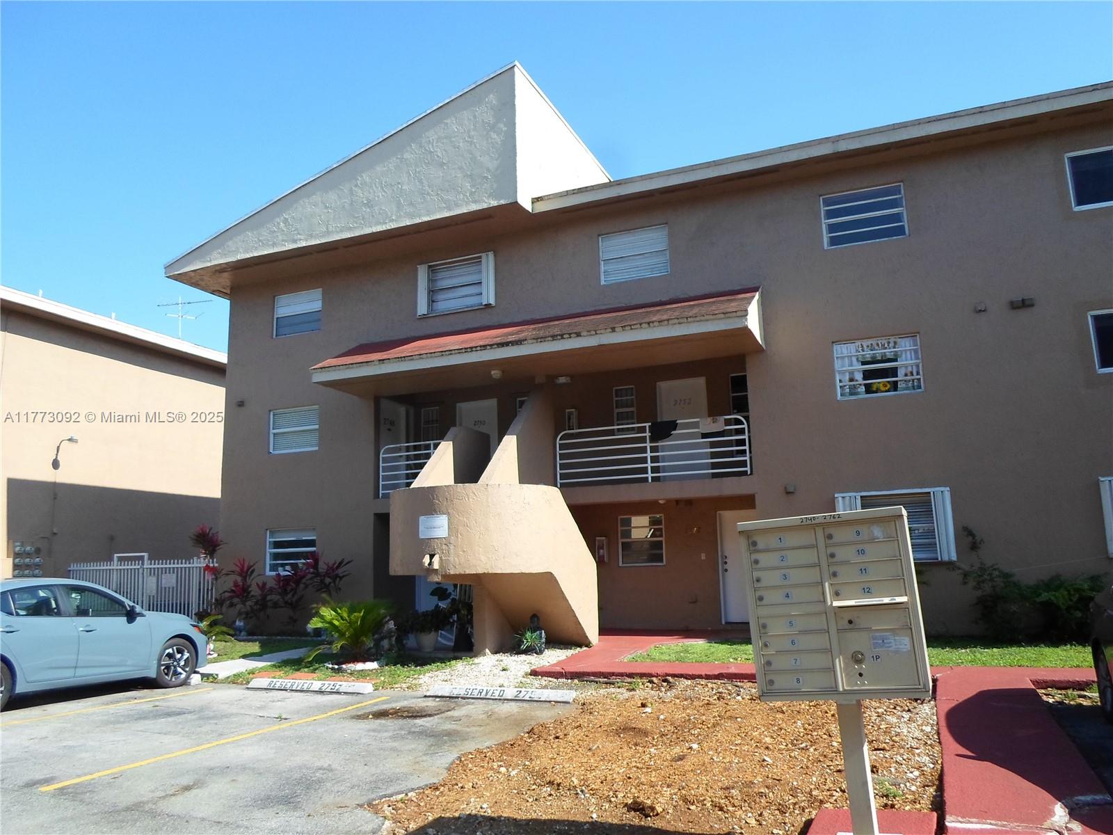 2750 W 60th St 59, Hialeah, Miami-Dade County, Florida - 2 Bedrooms  
2 Bathrooms - 