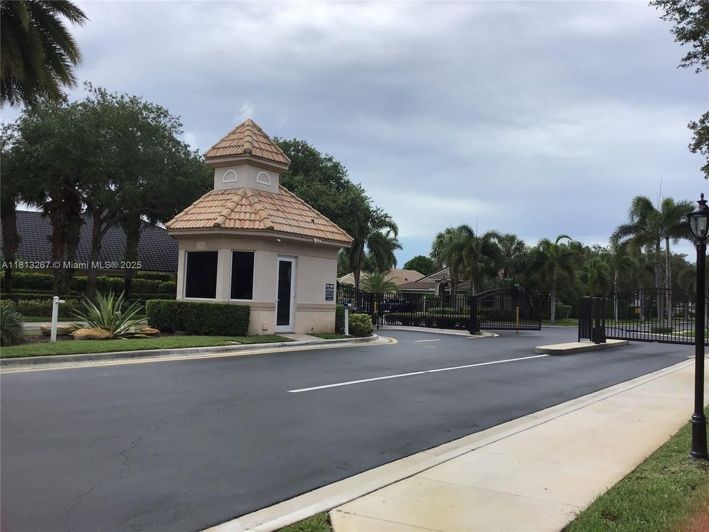 Photo of 175 Jones Creek Dr, Jupiter, FL 33458 (MLS # A11813267)