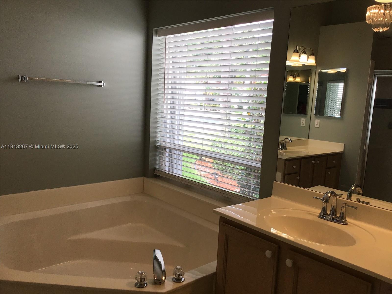MAPLE ISLAND - Residential Lease