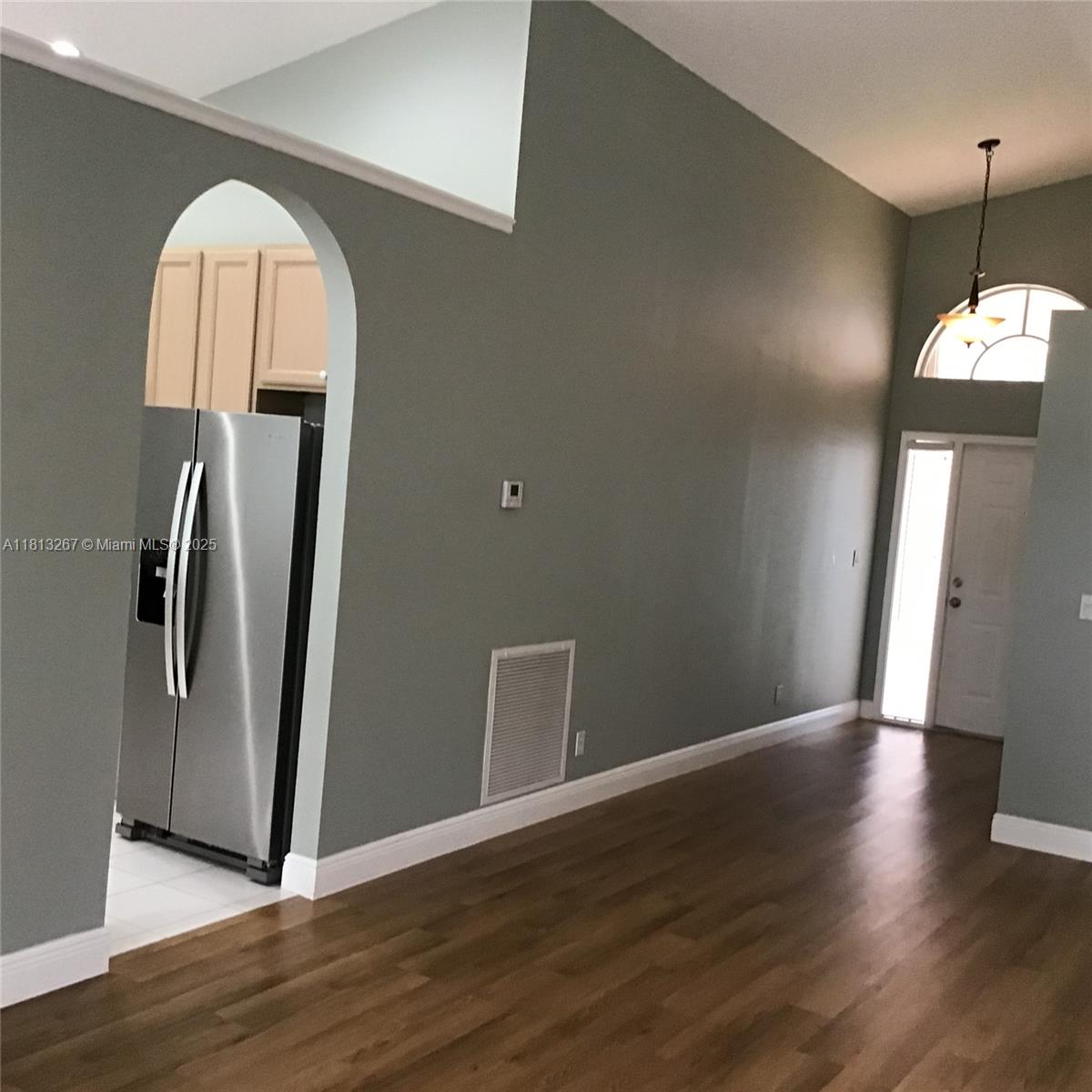MAPLE ISLAND - Residential Lease