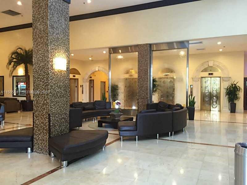 19201 COLLINS AV 432