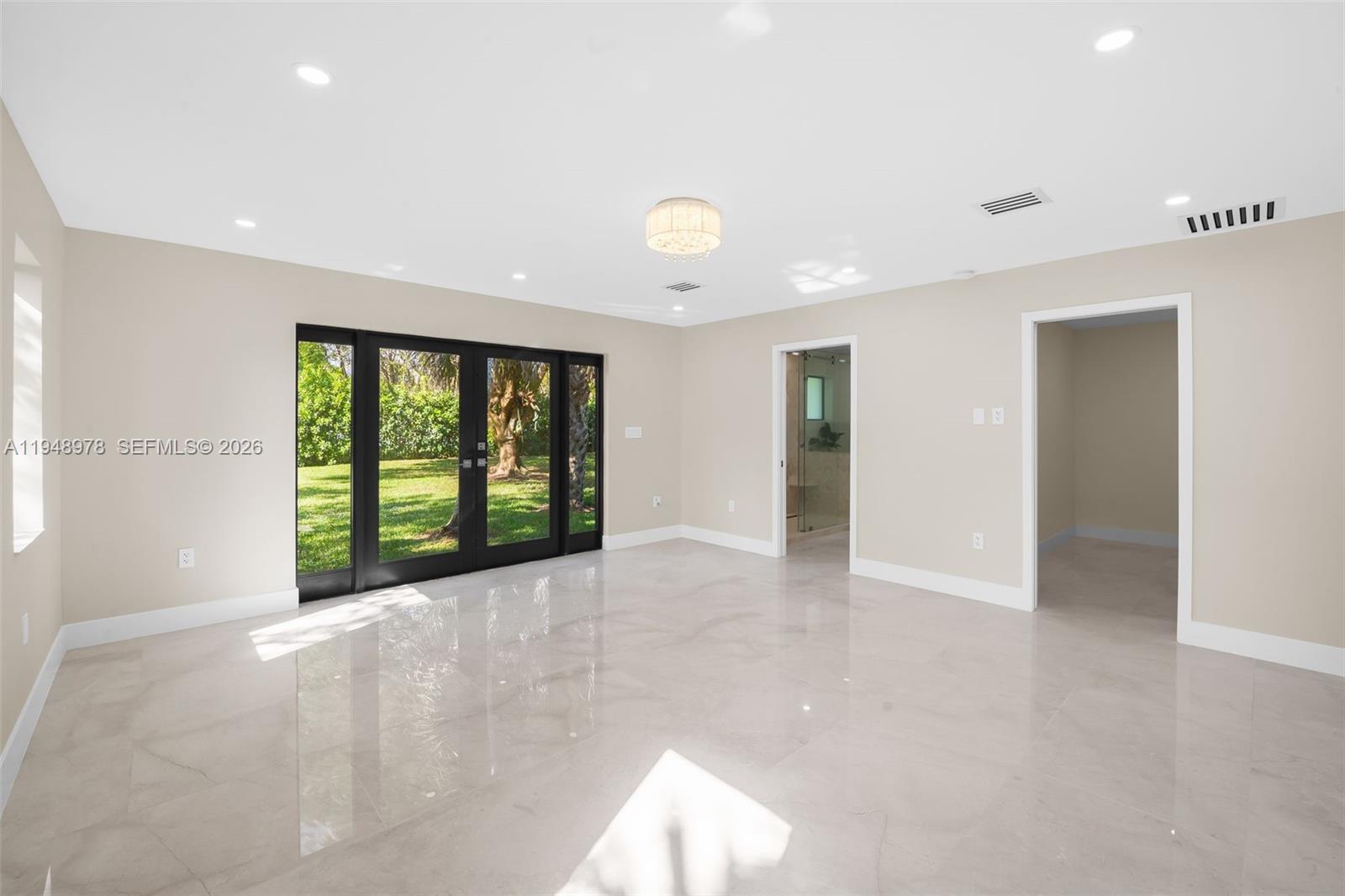 SUNILAND MANOR 1ST ADDN - Residential