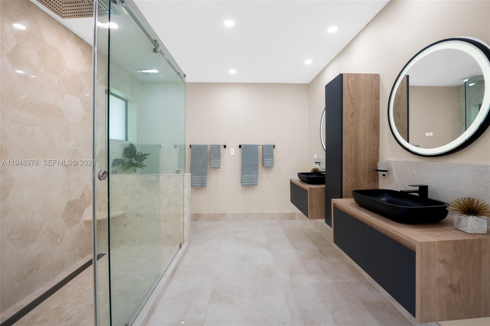 SUNILAND MANOR 1ST ADDN - Residential