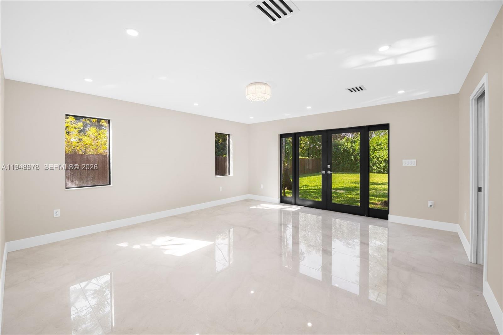 SUNILAND MANOR 1ST ADDN - Residential