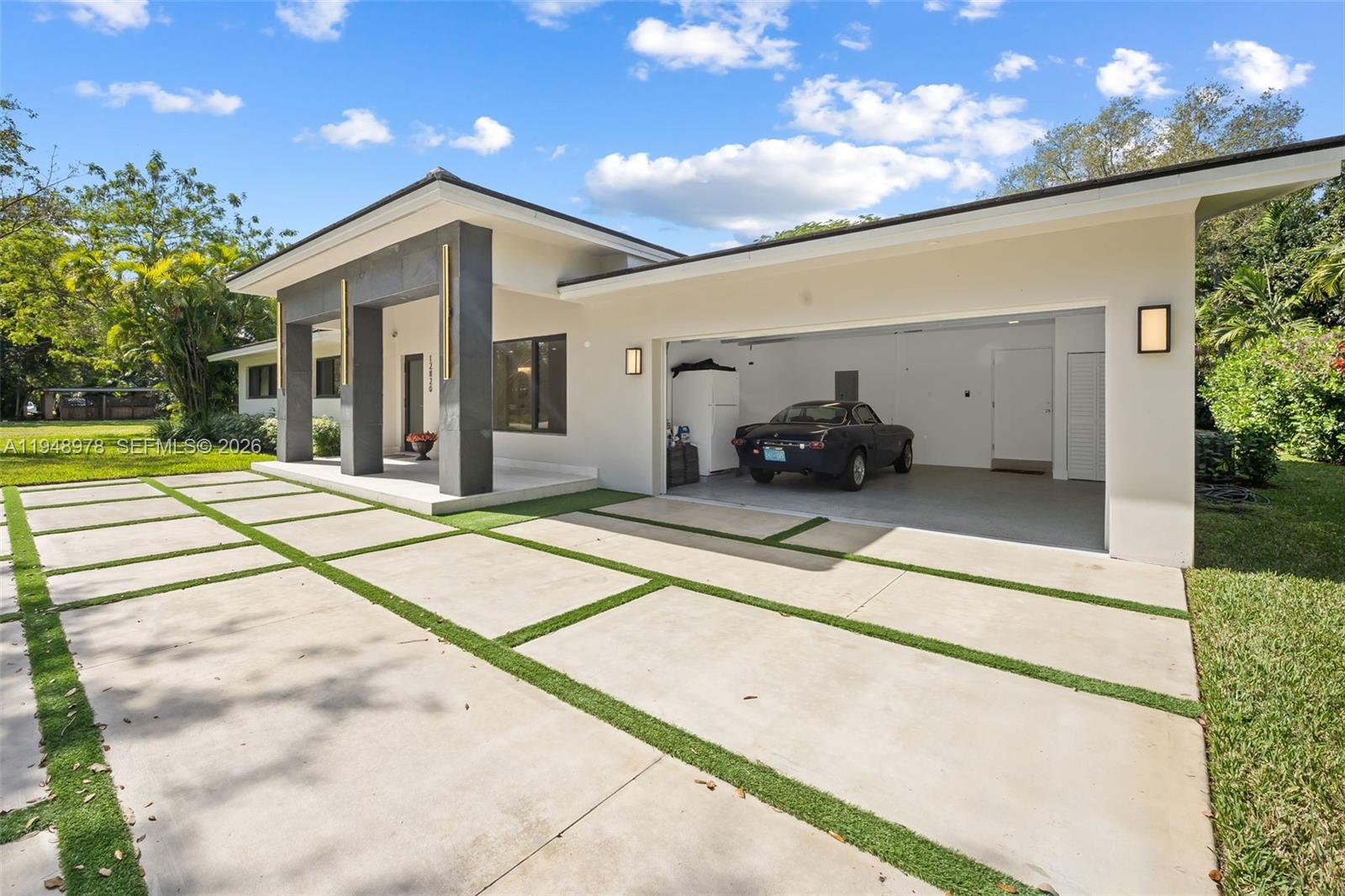 SUNILAND MANOR 1ST ADDN - Residential