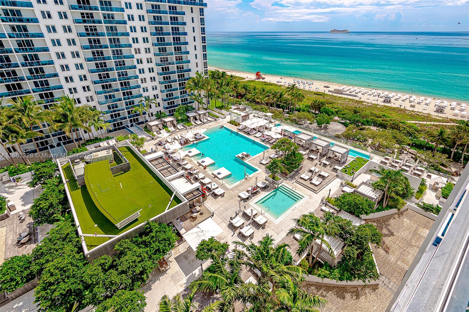 RONEY PALACE CONDO - Residential Lease