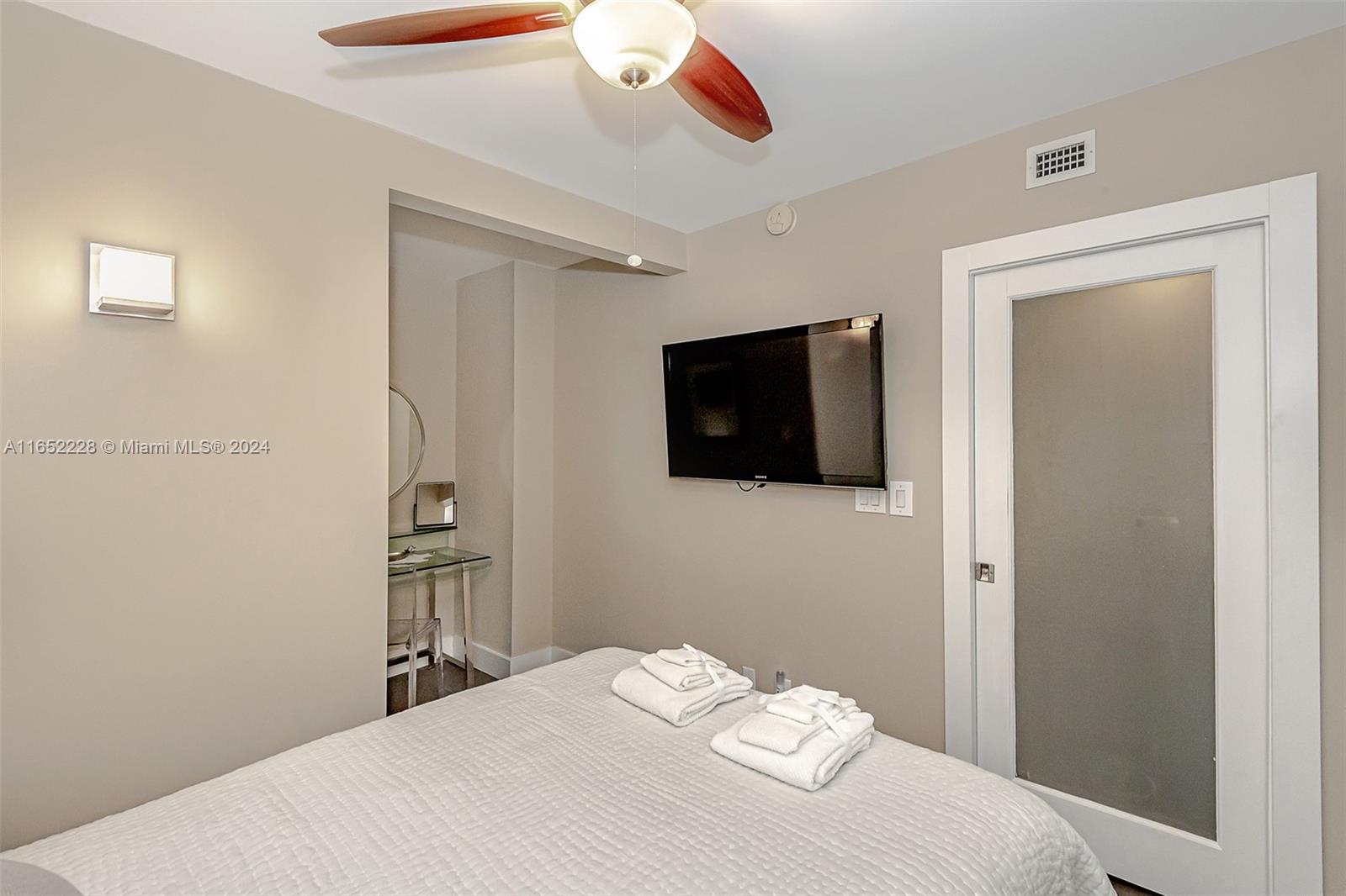 RONEY PALACE CONDO - Residential Lease