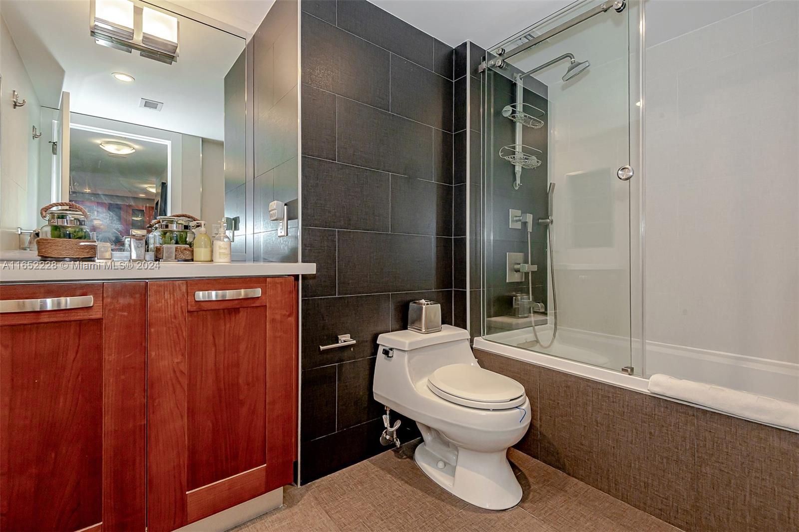 RONEY PALACE CONDO - Residential Lease