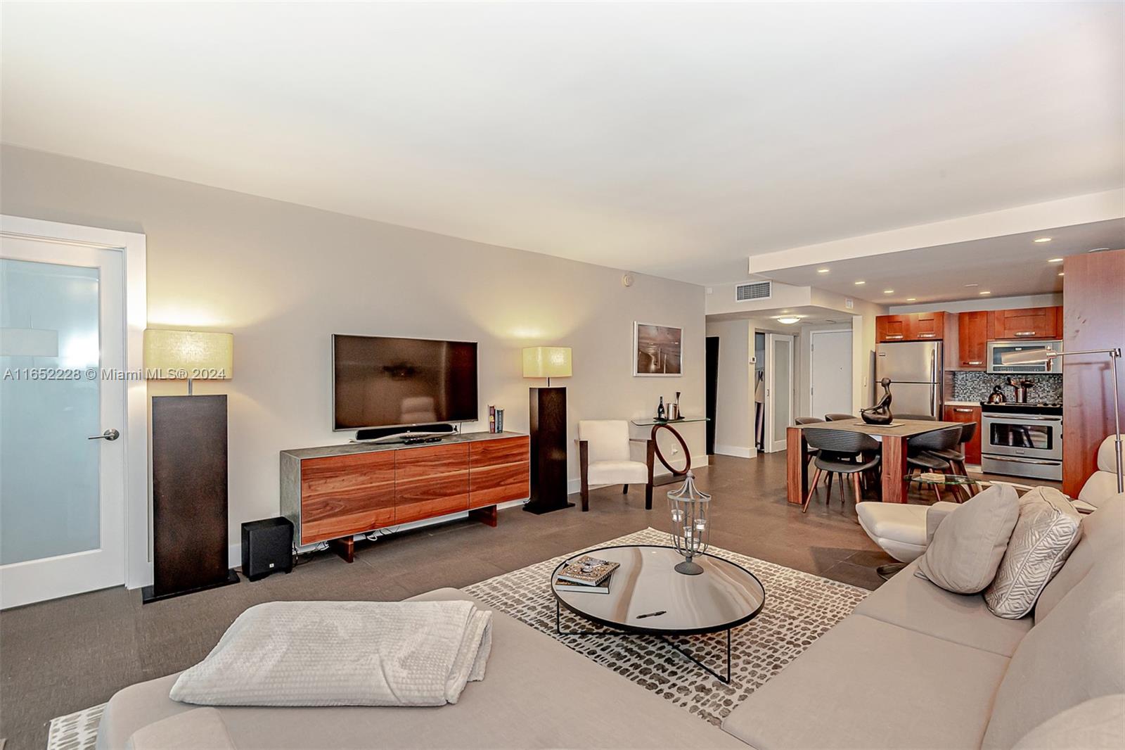 RONEY PALACE CONDO - Residential Lease