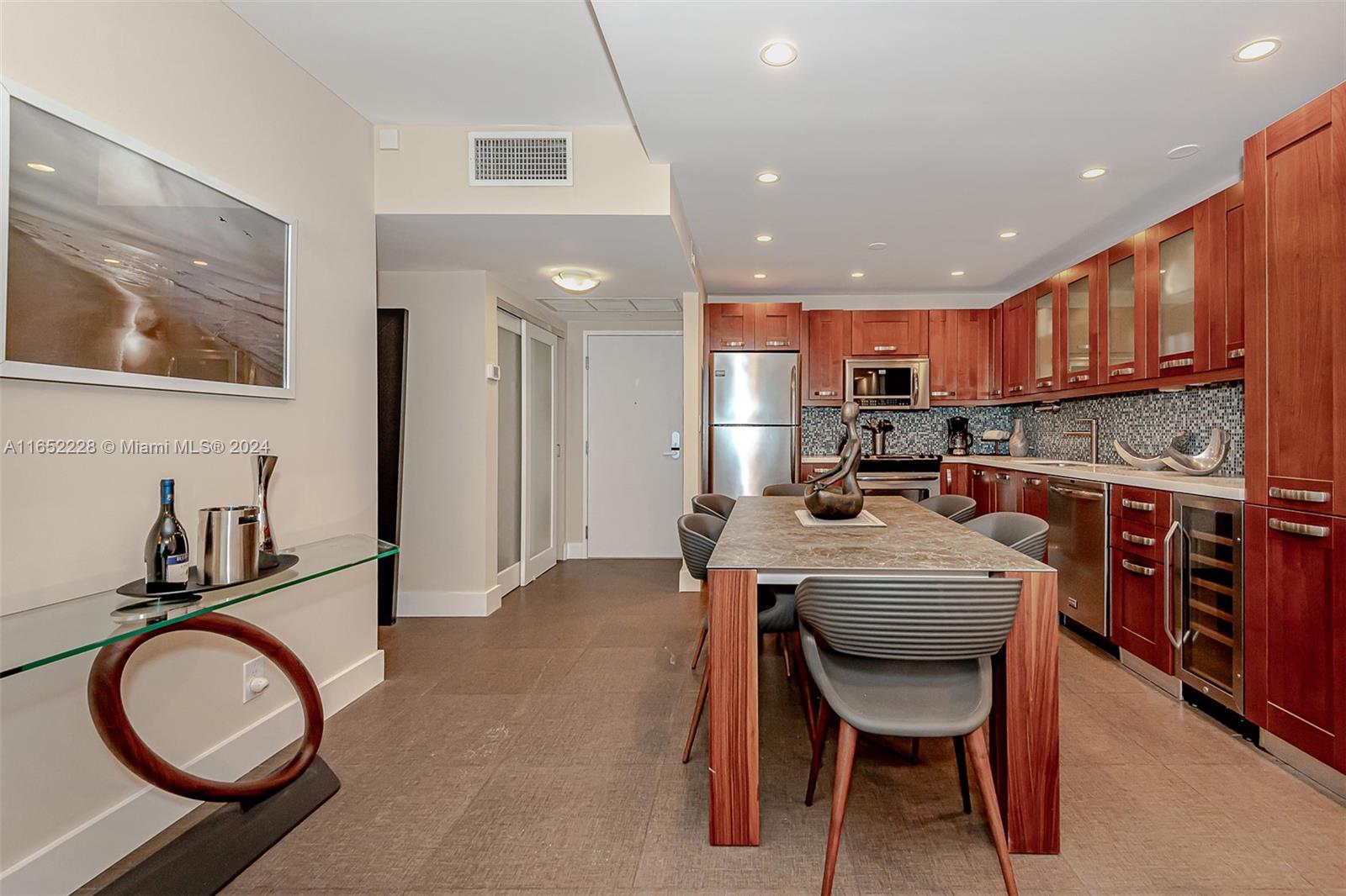 RONEY PALACE CONDO - Residential Lease