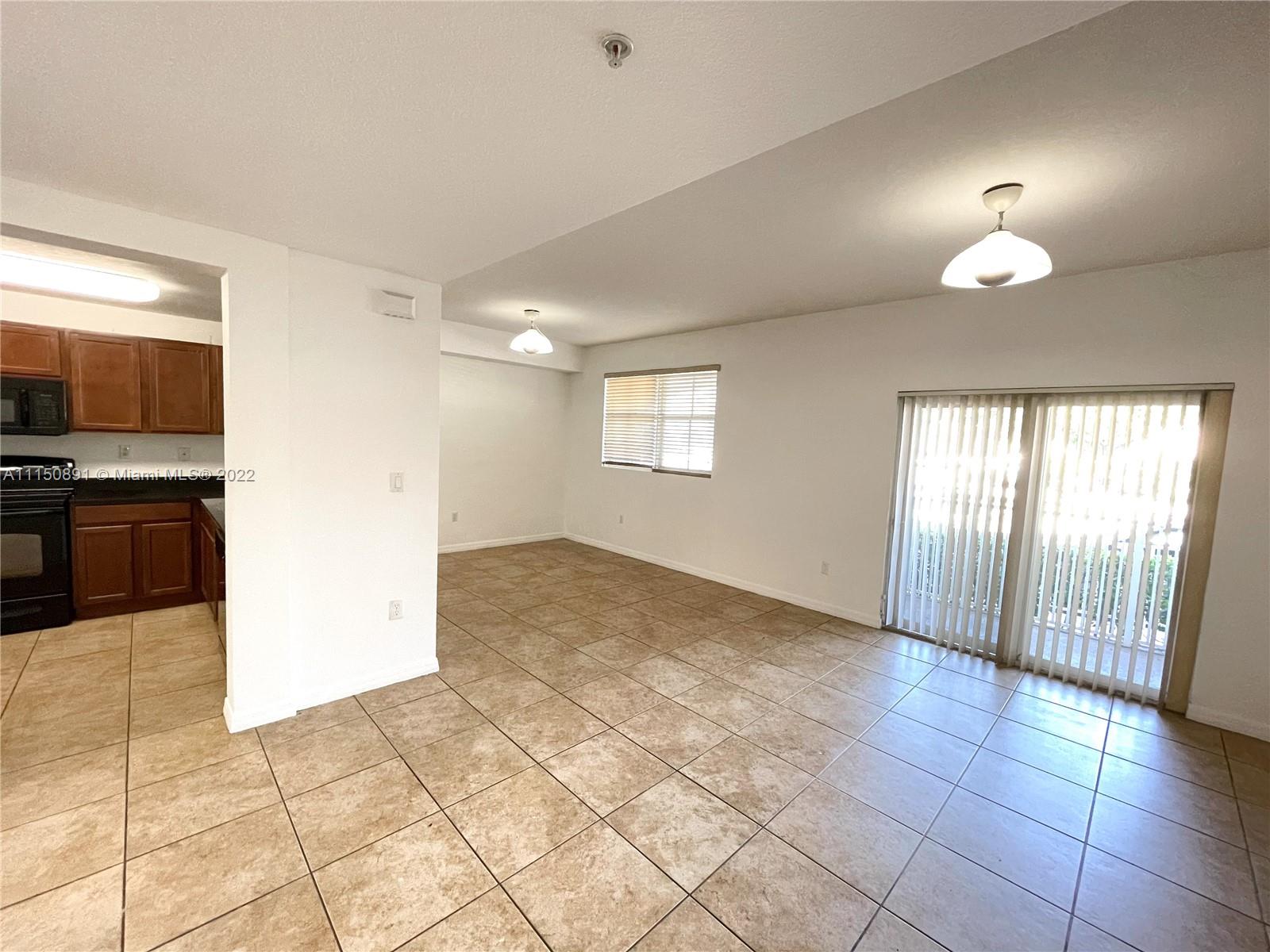 CORONADO AT DORAL III CON - Residential Lease