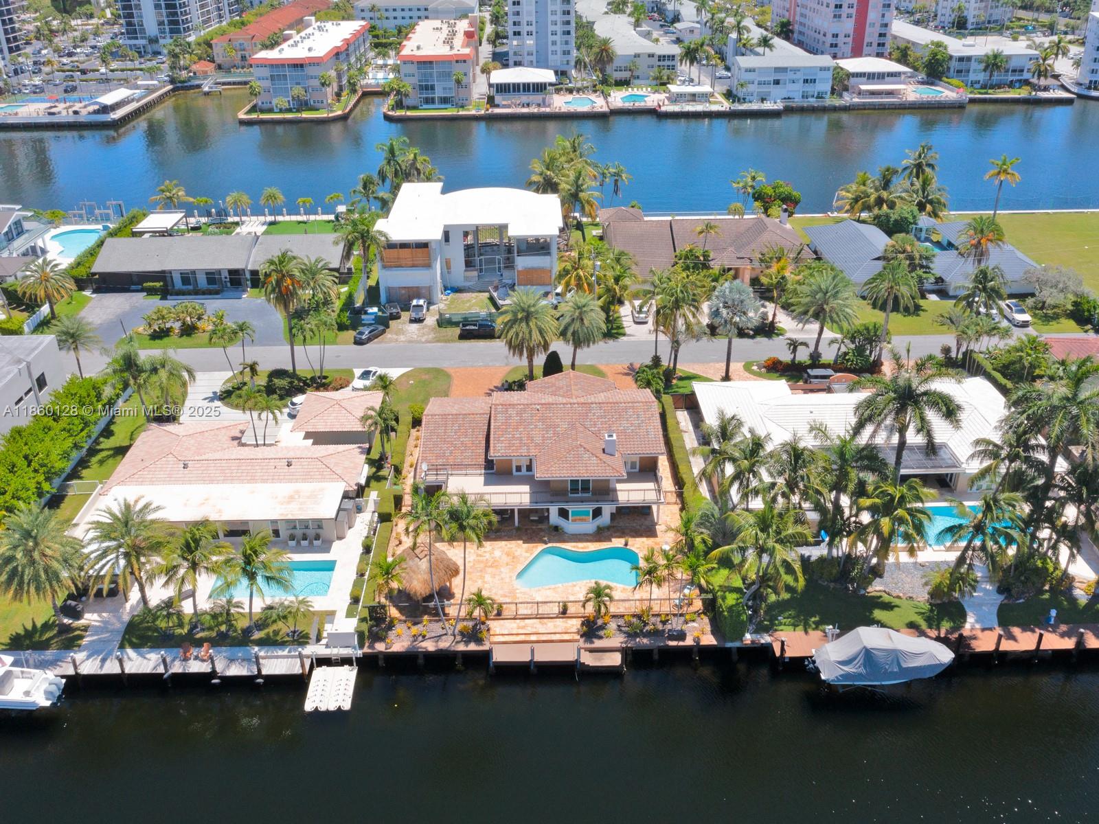 624 Palm Dr