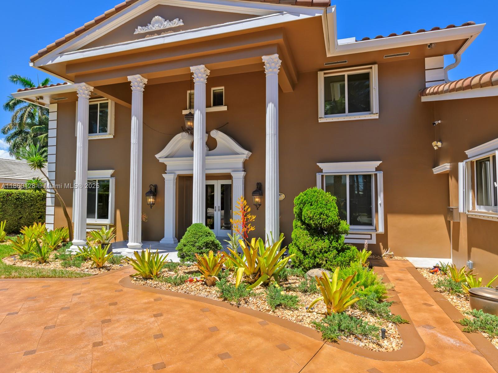 GOLDEN ISLES SEC A REV PL - Residential