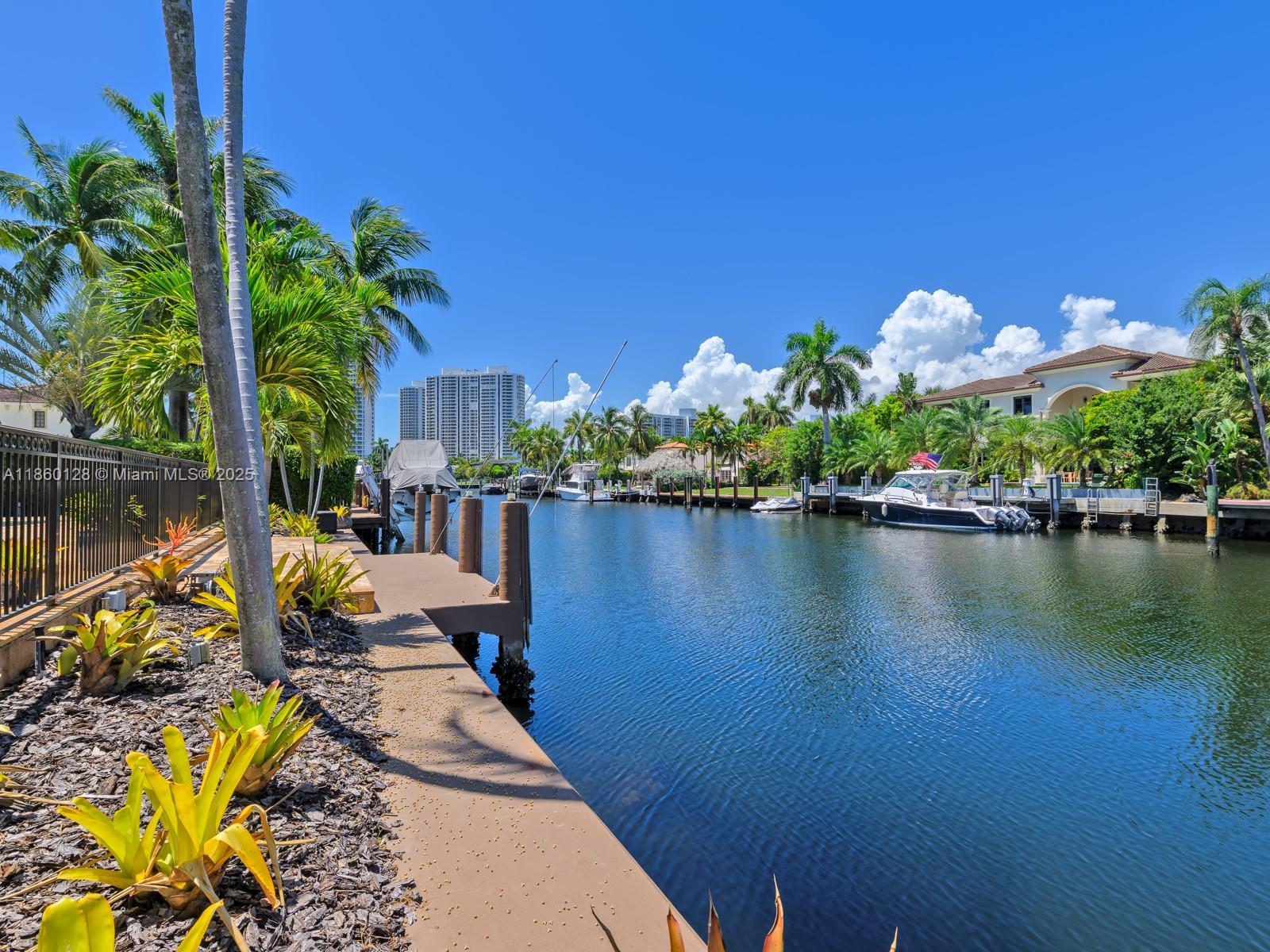 GOLDEN ISLES SEC A REV PL - Residential