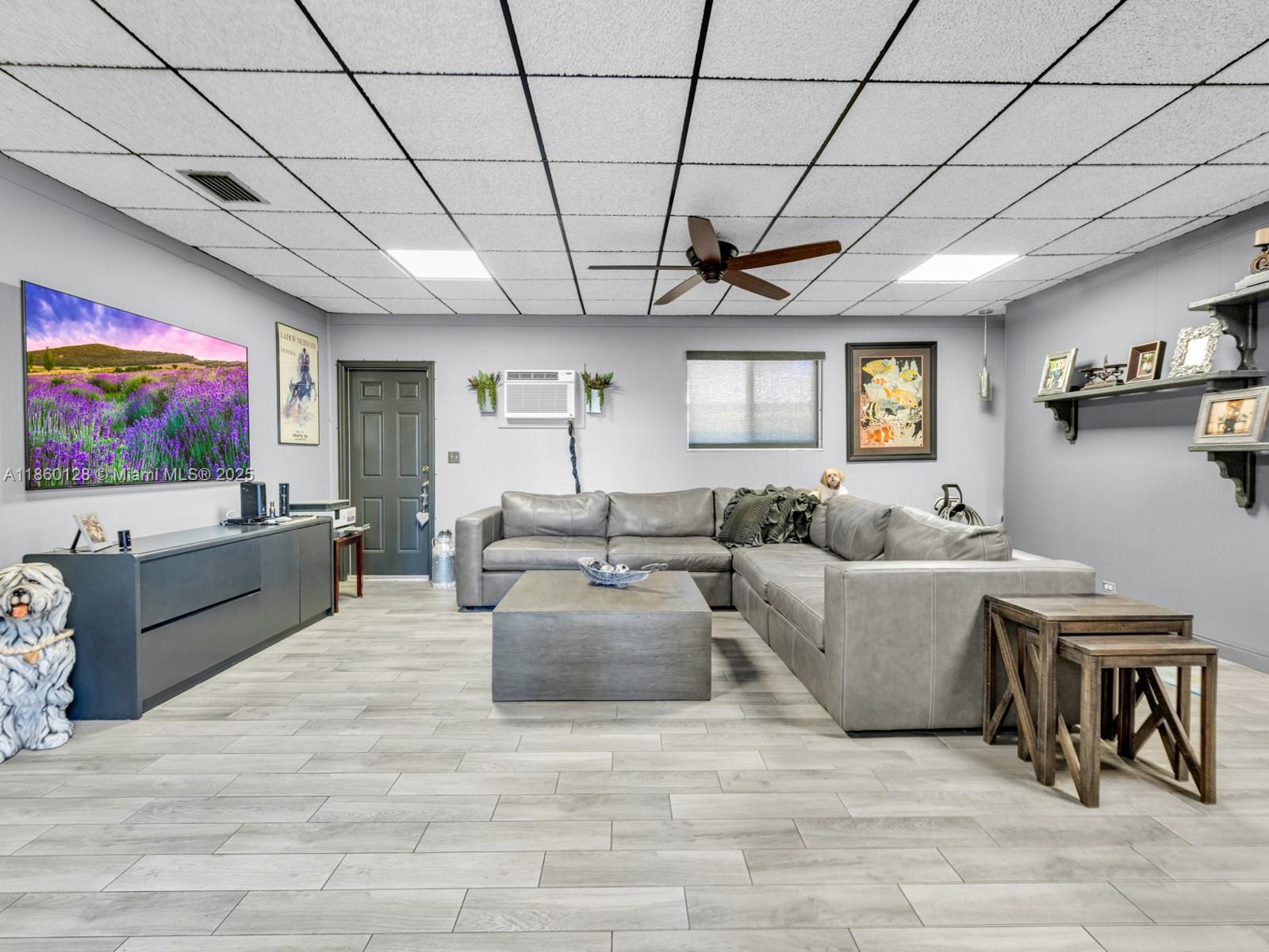 GOLDEN ISLES SEC A REV PL - Residential