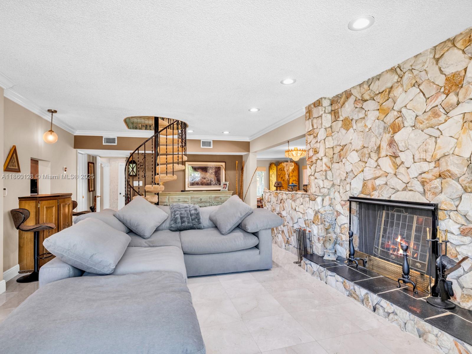 GOLDEN ISLES SEC A REV PL - Residential