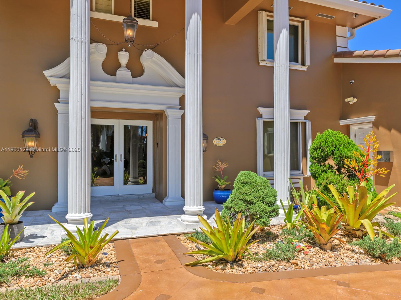 GOLDEN ISLES SEC A REV PL - Residential