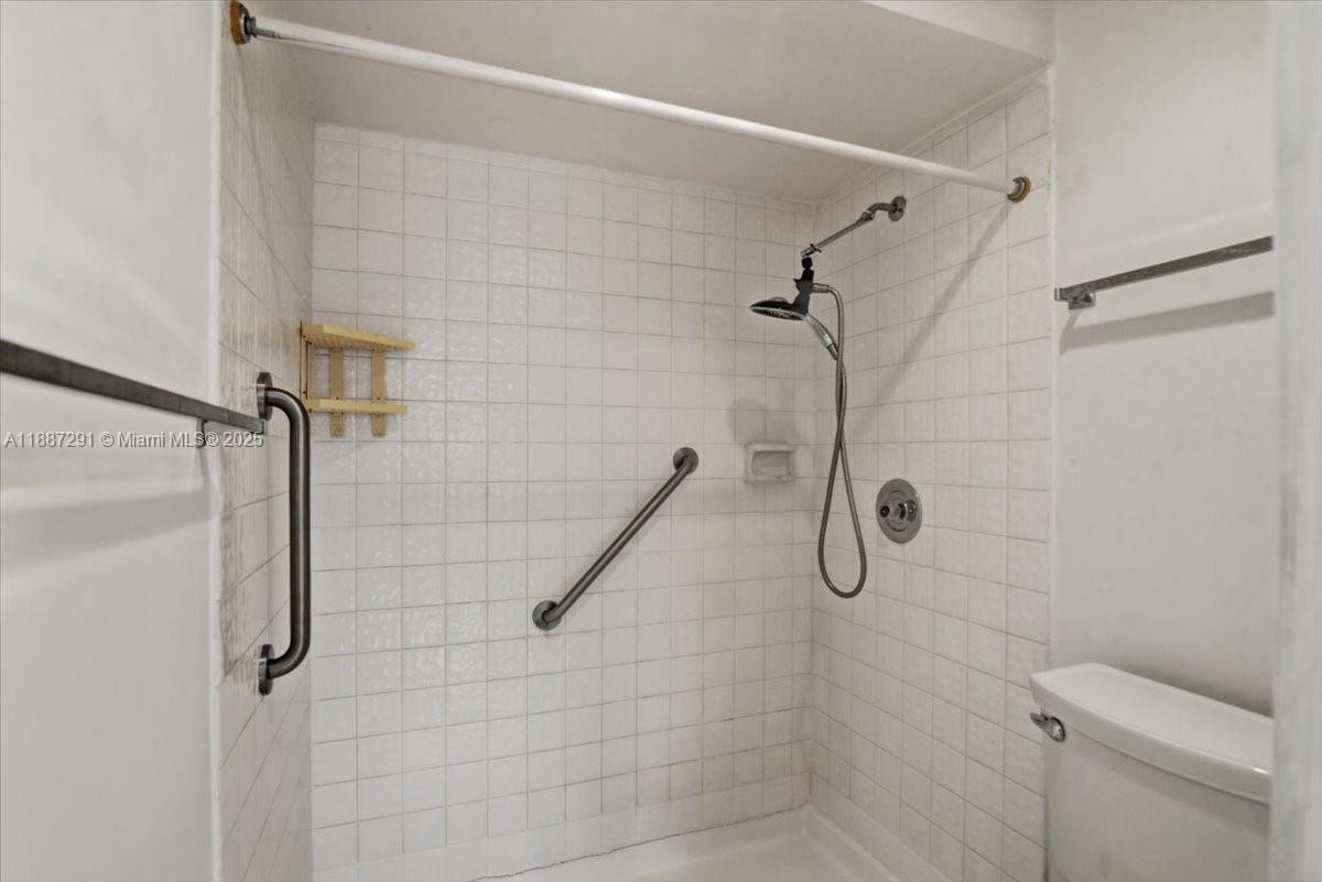 VILLA HOMES AT THE MOORS - Residential