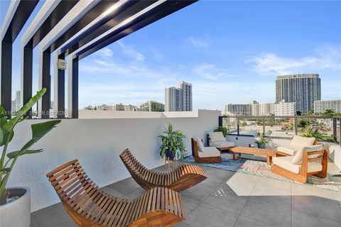 1030 15th St PH5 Miami Beach FL 33139