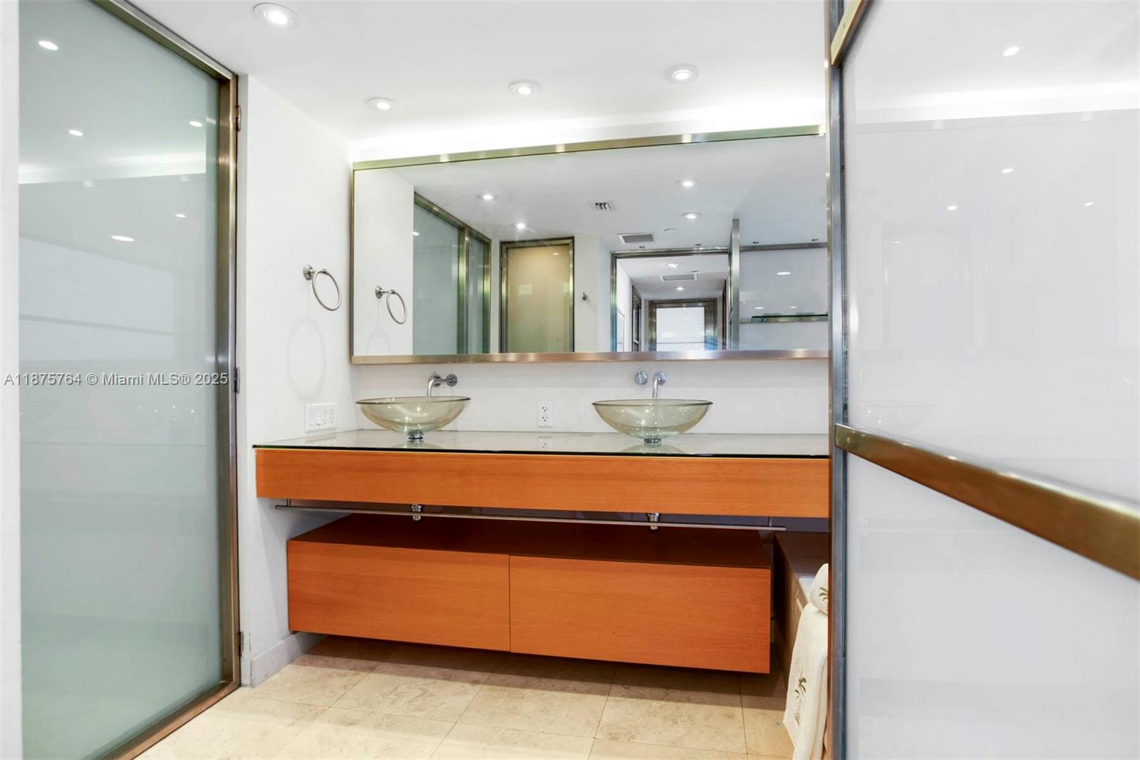 BLUE DIAMOND CONDO - Residential Lease