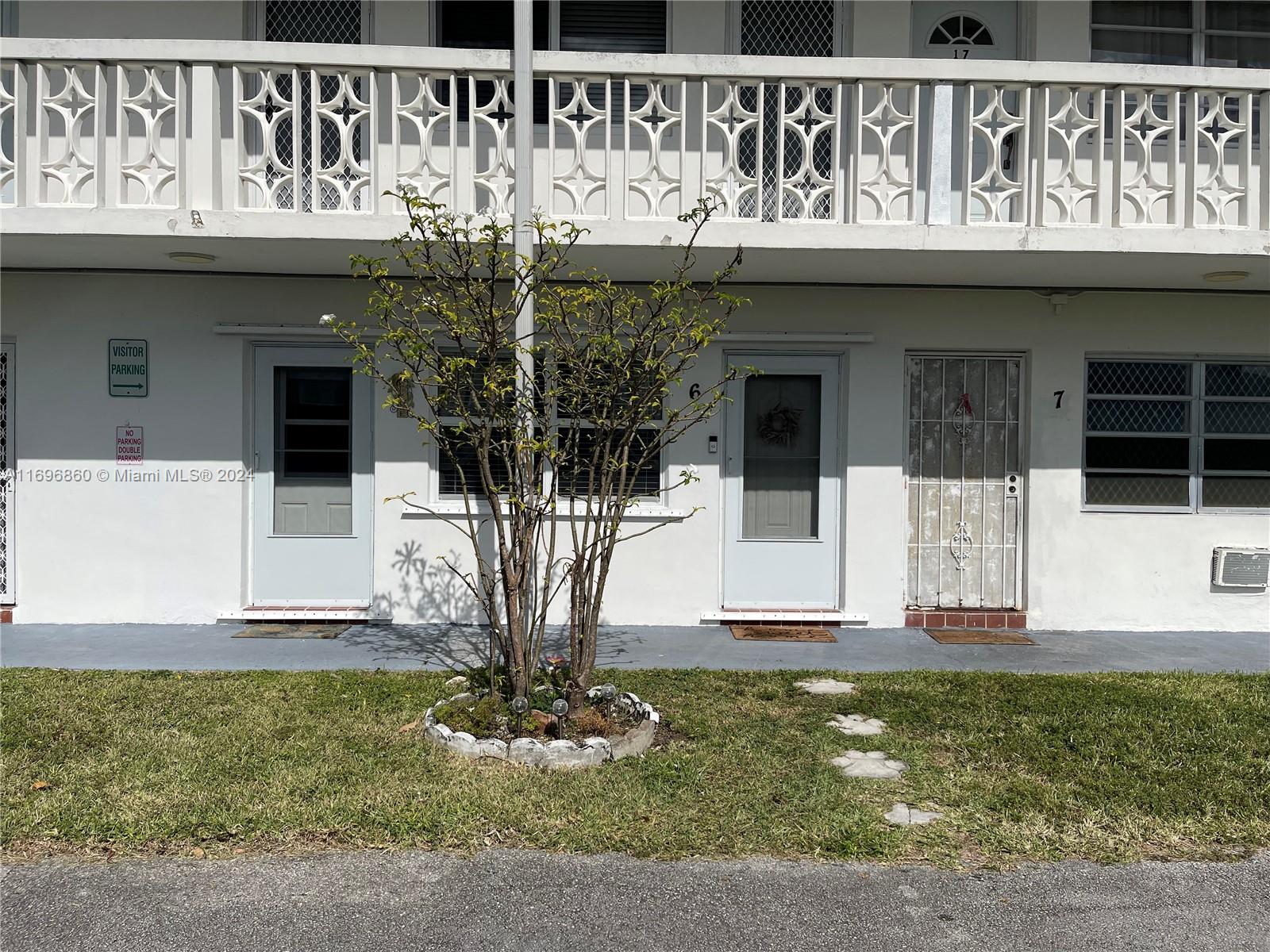 Property for Sale at 121 Ne 204th St 6, Miami Gardens, Broward County, Florida - Bedrooms: 1 
Bathrooms: 1  - $160,000