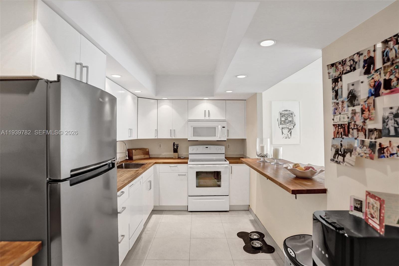 19390 Collins Ave 302