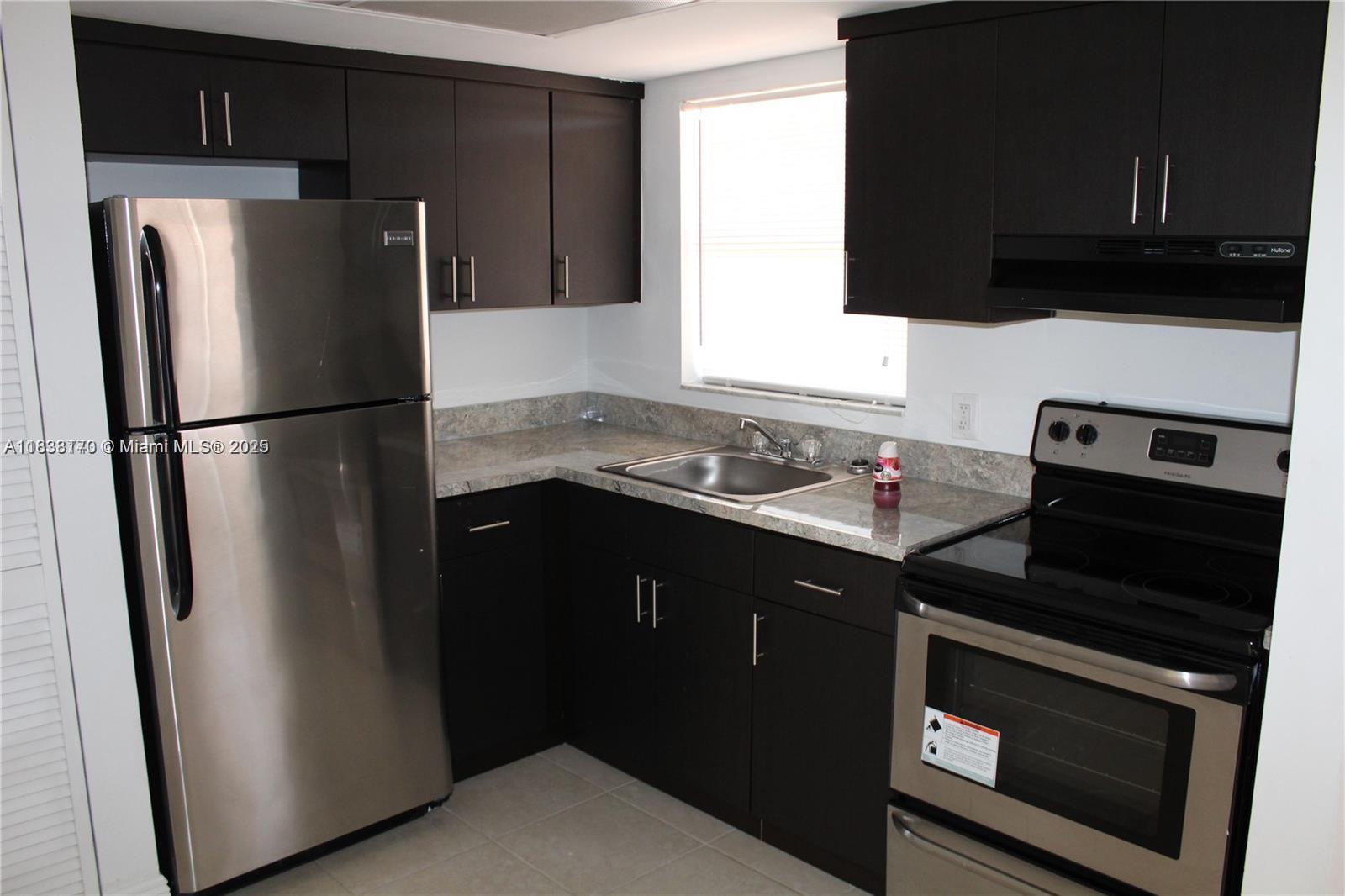 101 NE 41st St F107