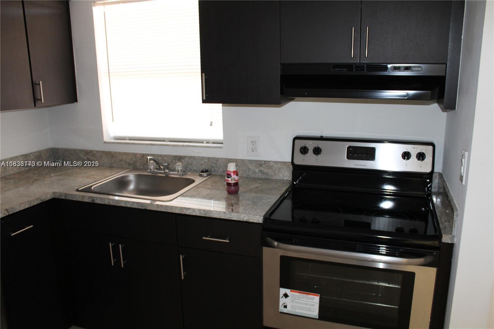 101 NE 41st St F107