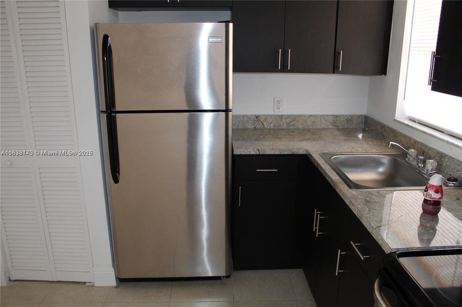 101 NE 41st St F107
