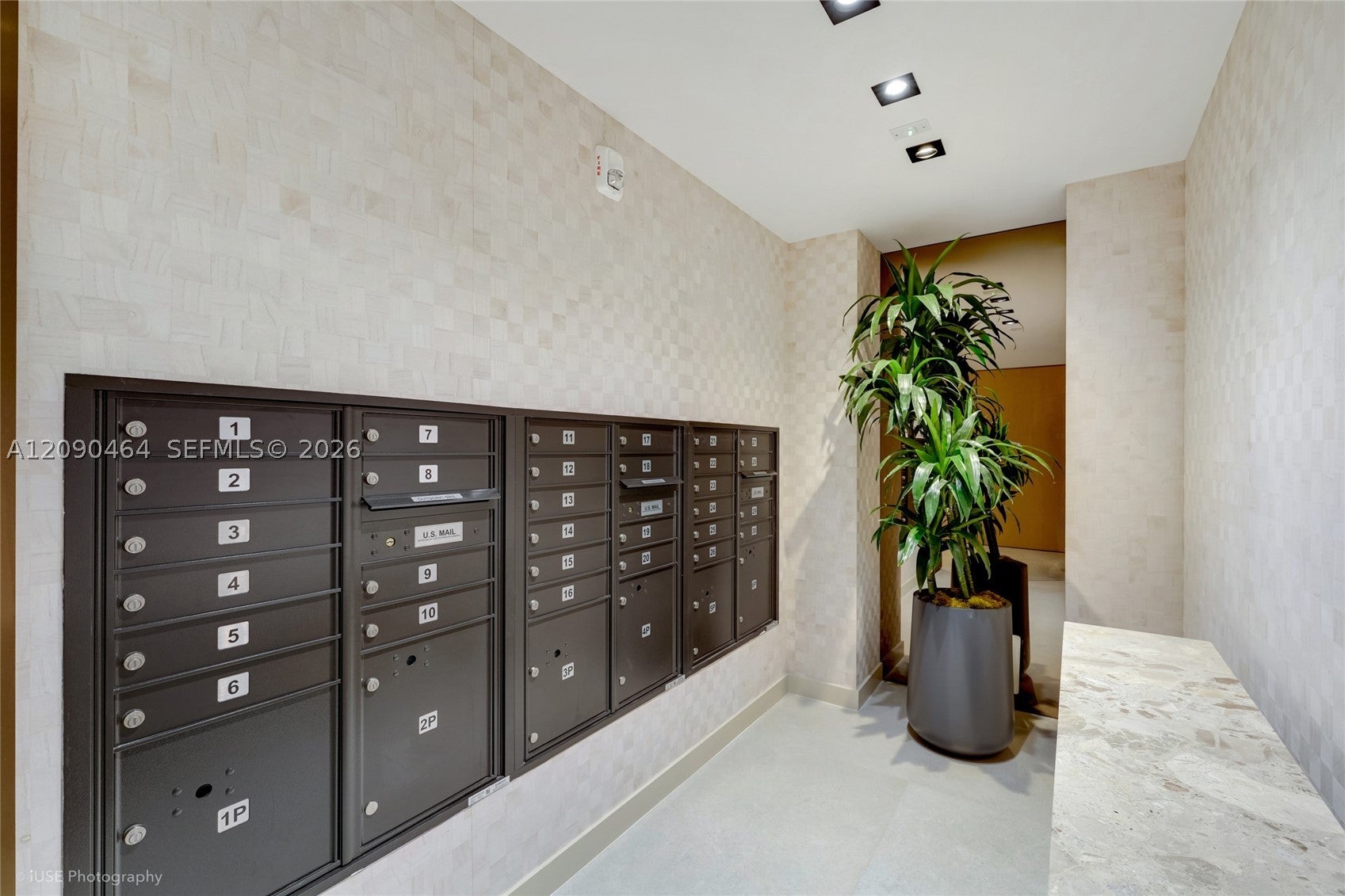 9901 W Bay Harbor Dr 303