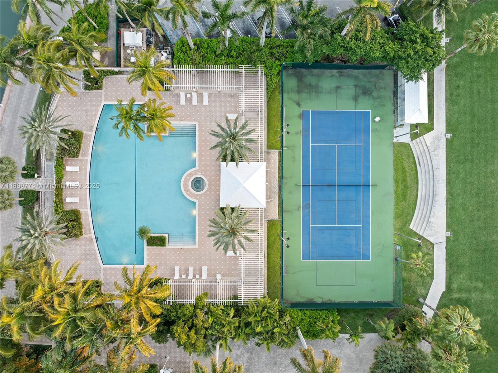 PALM BAY CONDOMINIUM - Residential