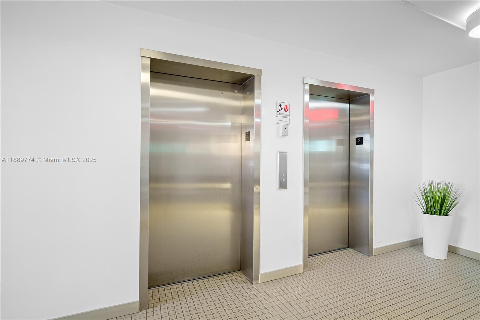 PALM BAY CONDOMINIUM - Residential