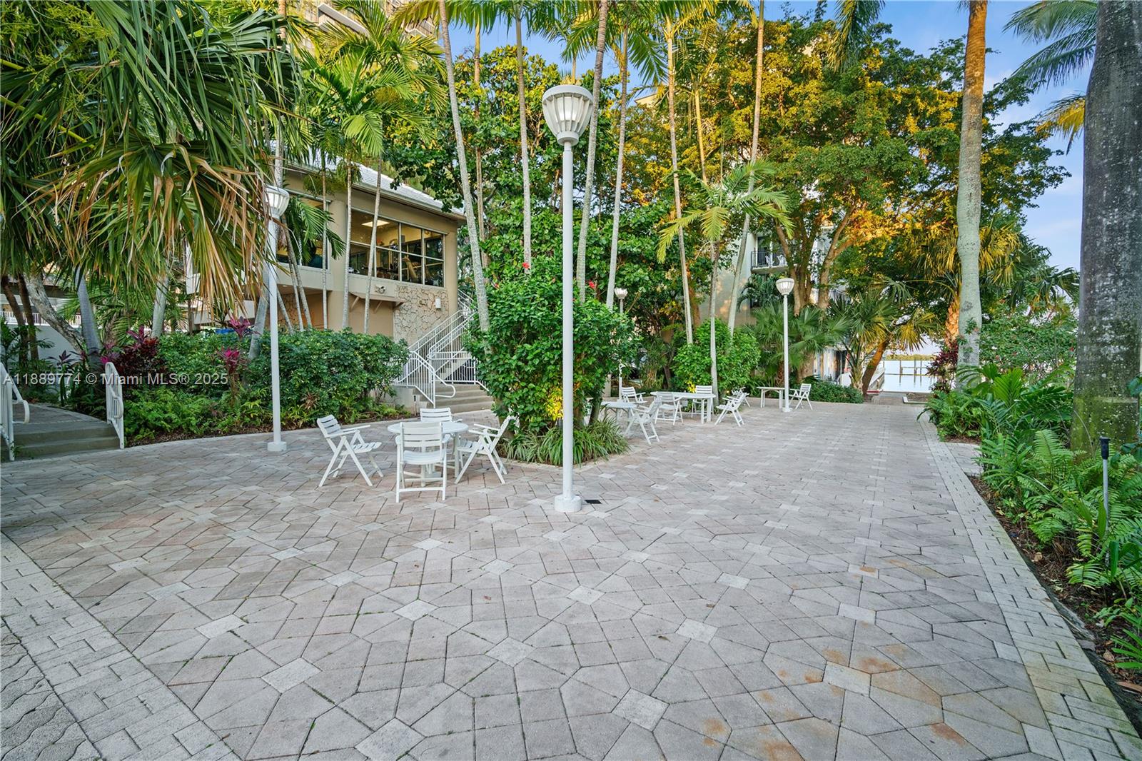 PALM BAY CONDOMINIUM - Residential