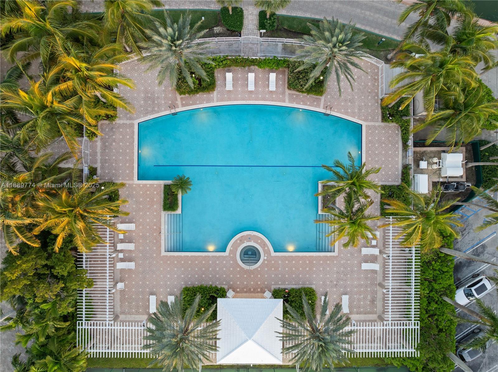 PALM BAY CONDOMINIUM - Residential
