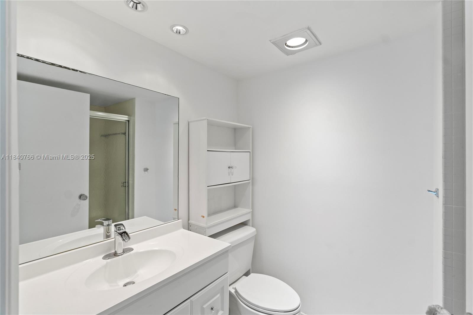 DELVISTA TOWERS CONDO - Residential