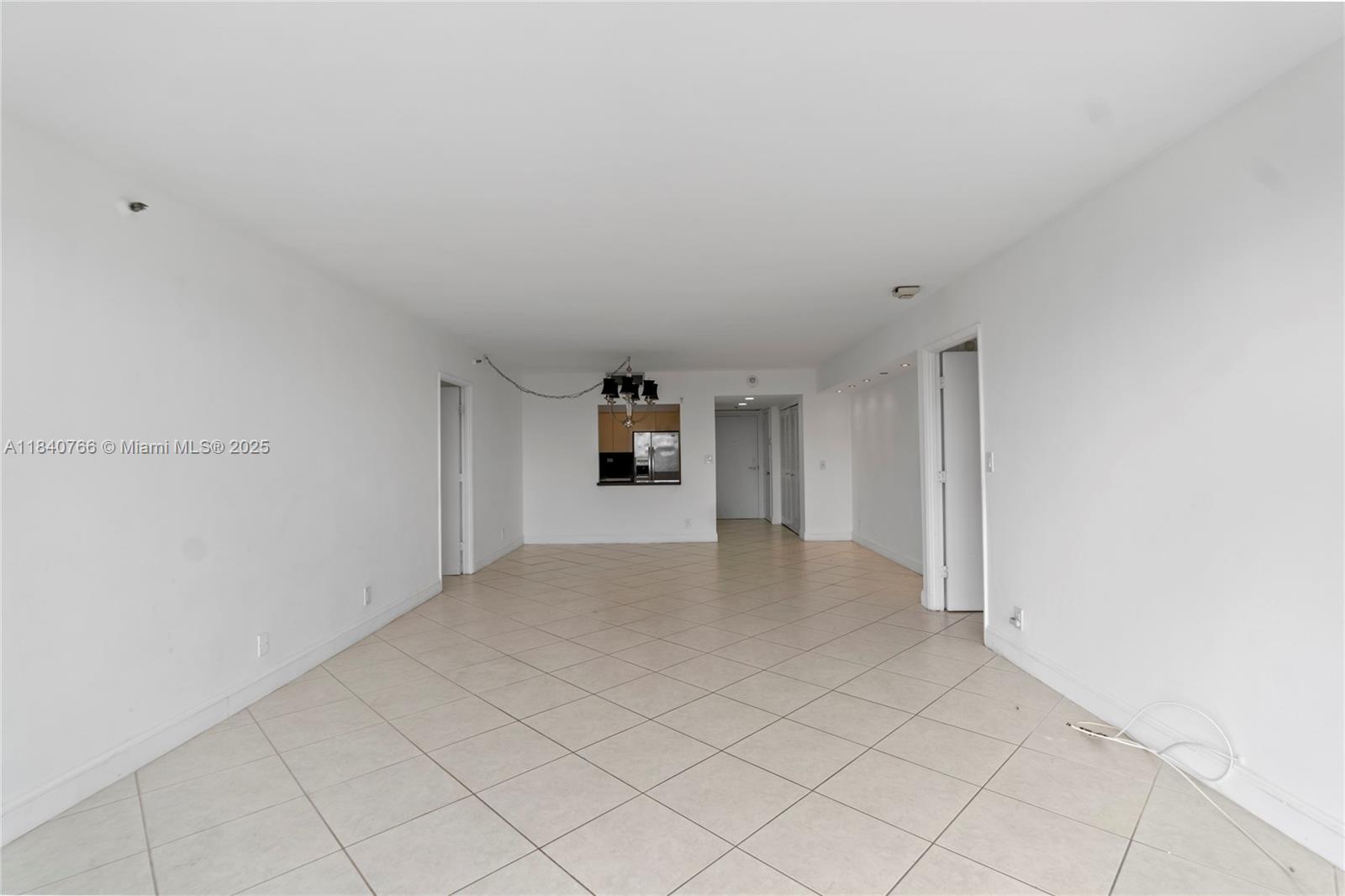 20225 NE 34th Ct 819, Aventura, FL, 33180/$365,000 4 20225 NE 34th Ct 819