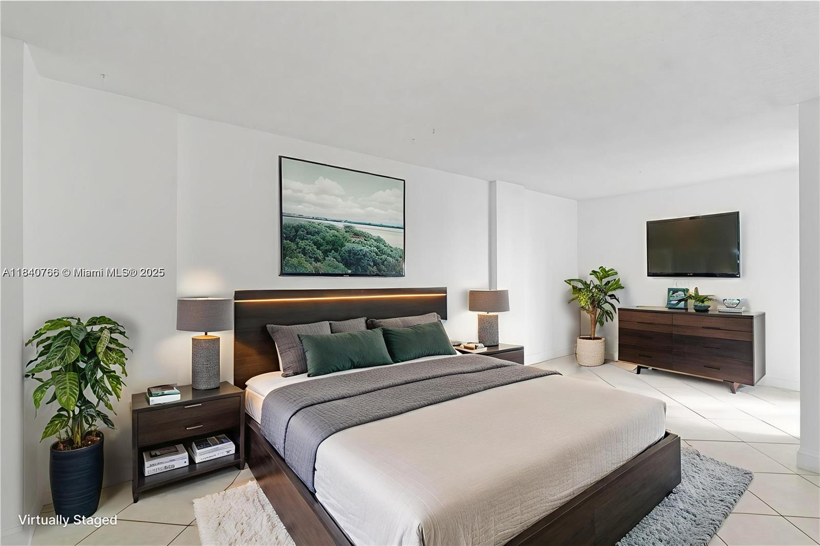 DELVISTA TOWERS CONDO - Residential