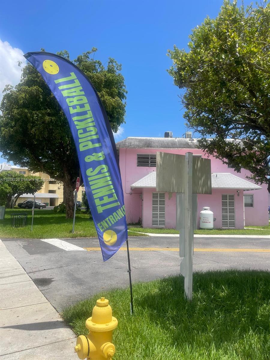 Miami, Florida 33143, United States, 2 Bedrooms Bedrooms, ,1 BathroomBathrooms,Residential,Active,57520